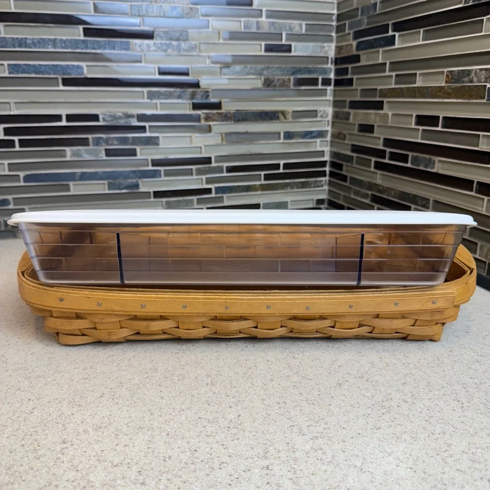 Longaberger 2005 Rectangular Serving Basket w/ Divided Protector & Lid 16.5